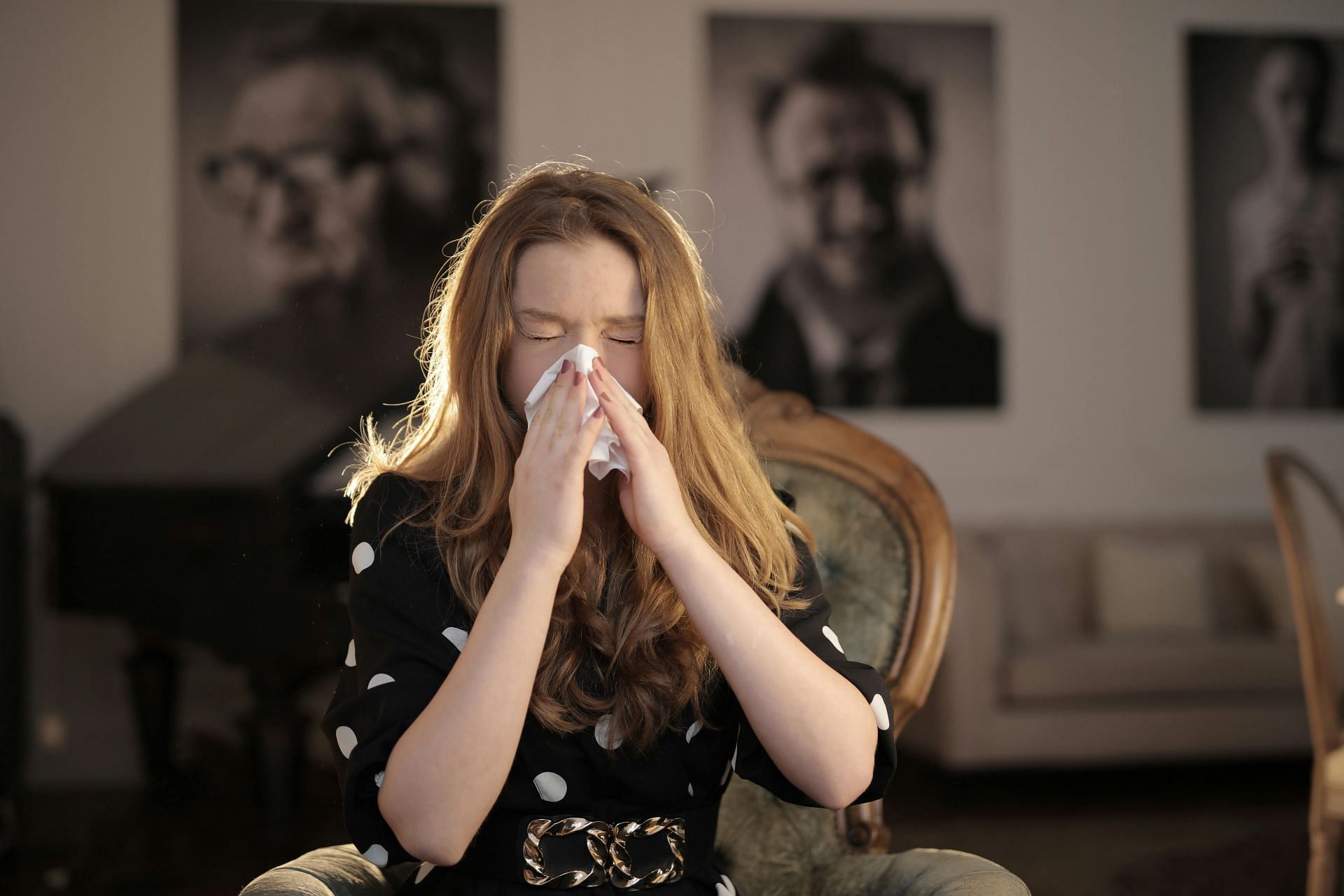 How to get rid of mucus in lungs naturally (image sourced via Pexels / Photo by andrea)